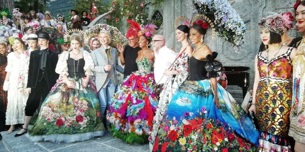 Naomi, Eva, Helene e Kitty sfilano per Dolce & Gabbana. LA GALLERY