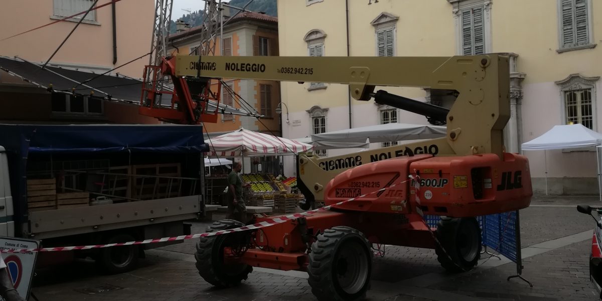 I produttori di Netflix: “Grazie ai comaschi”