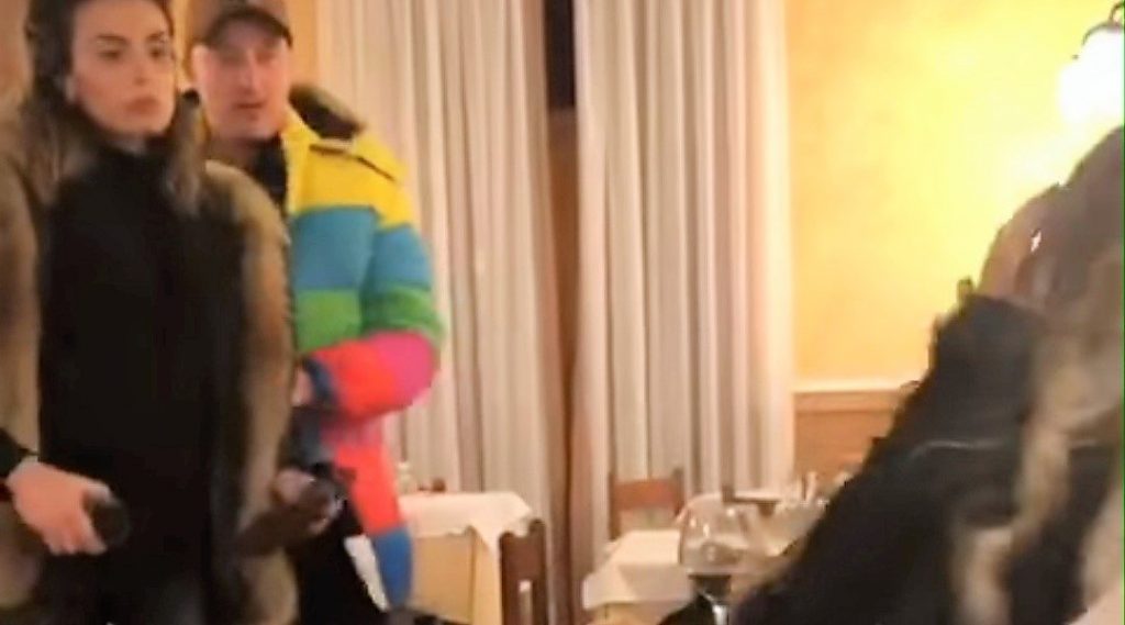 Cremaschi, Facchinetti e signora: ad Arosio lo scherzo delle “Iene” che spopola sui social