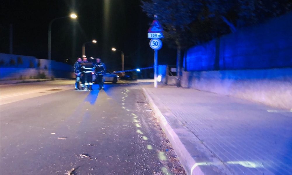 In moto contro un muro, muore una 15enne