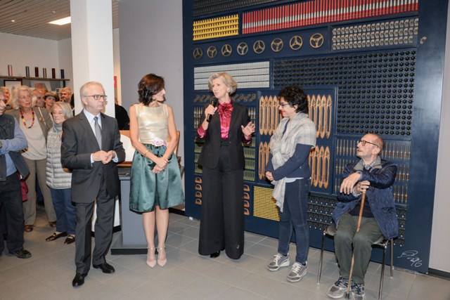 Al Museo della Seta la mostra dedicata a Manlio Rho, simbiosi di arte e tessuti