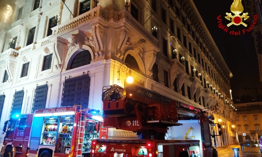Incendi: fiamme in albergo in centro a Trieste