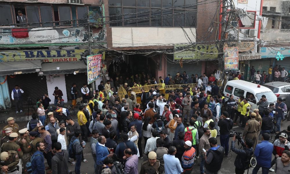 Incendio in mercato New Delhi, 43 morti