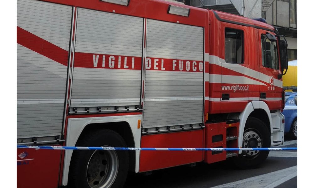 Incendio in un residence a Rimini, morta una donna