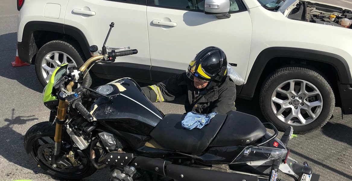 Incidente a Uggiate Trevano: due feriti nello scontro fra un’auto e una moto