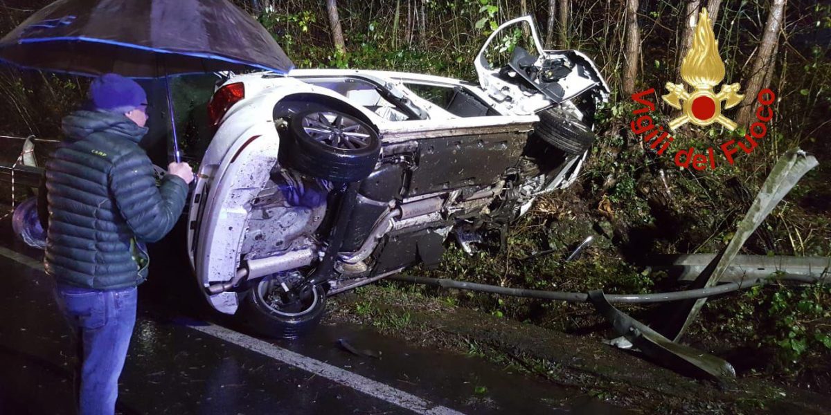 Grandola incidente nella notte sulla Regina, ferito un 21enne