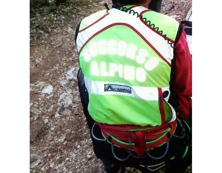 Incidenti montagna: cade sul sentiero, trovato morto anziano