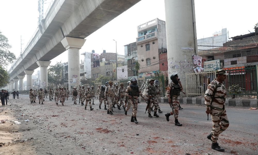 India: 13 morti,150 feriti scontri Delhi