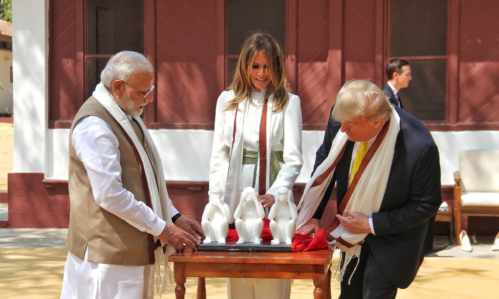 India: Trump vola verso Agra