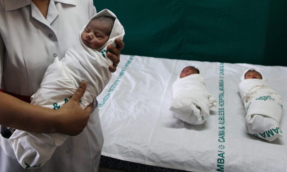 India, nascono gemelli Corona e Covid