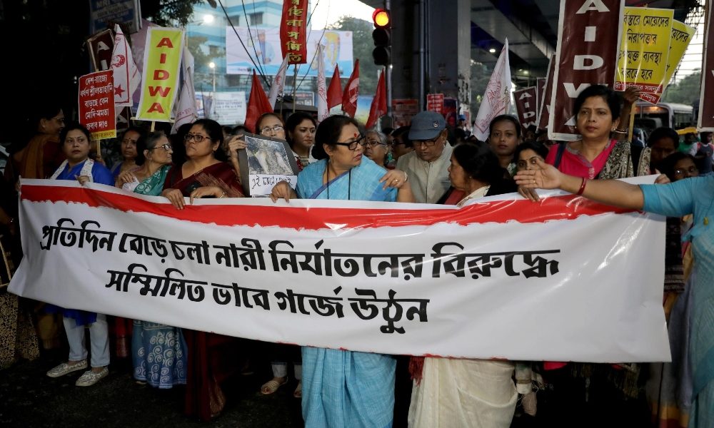 India:morta donna bruciata da stupratori