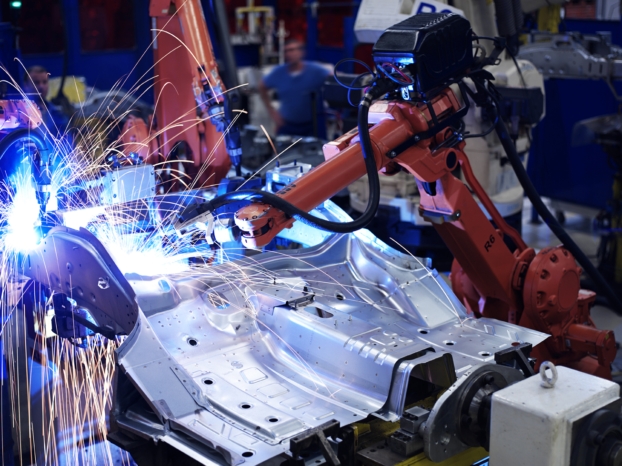 Congiuntura, cresce la produzione industriale nel Comasco