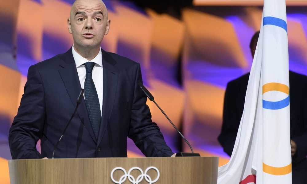 Infantino, lavoriamo per far tornare tifosi in sicurezza