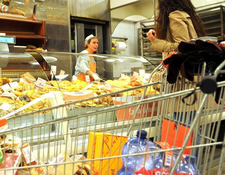 Inflazione: gennaio +0,5%, dato rivisto