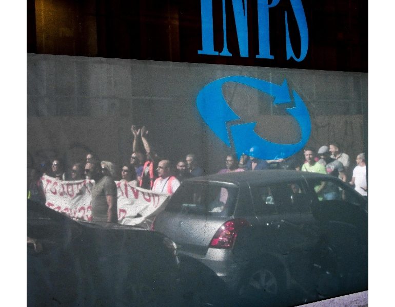 Inps: rinvio pagamento contributi colf