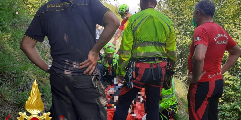 Griante, intervento di soccorso per una 20enne caduta in un dirupo