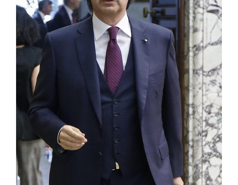 Intesa: utile 2019 a 4,18 miliardi