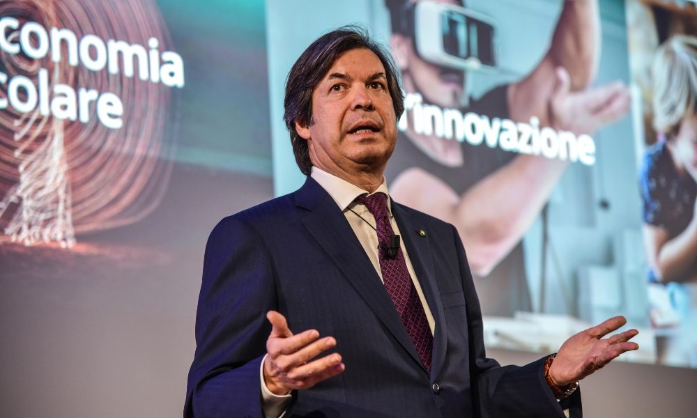 Intesa:rafforzato supporto a clienti contro frodi online