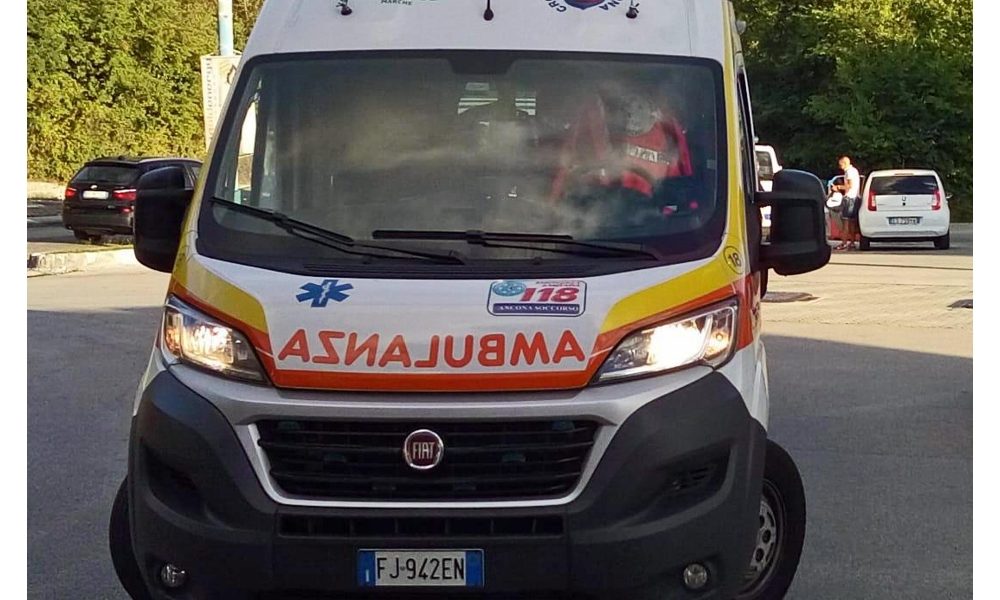 Investito da mezzo Ama a Roma, grave