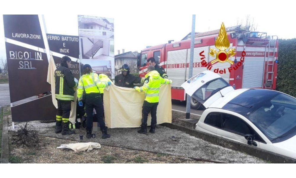Investito da un’auto, ciclista morto