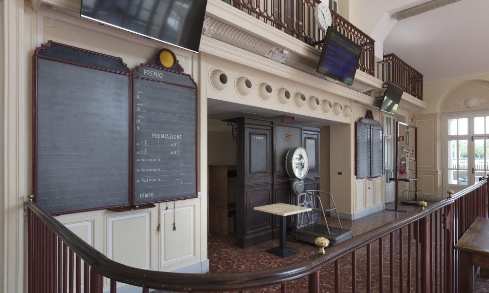 Ippica: sport, arte e cultura, ippodromo S.Siro fa 100 anni