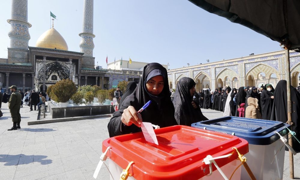 Iran: affluenza voto 42%, minimo da 1979