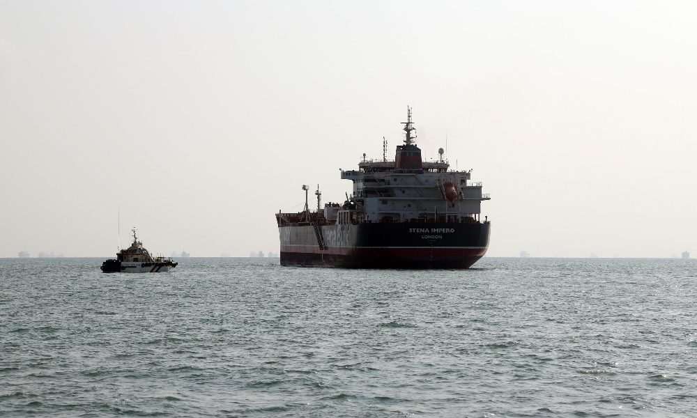 Iran, sequestrata petroliera nel Golfo