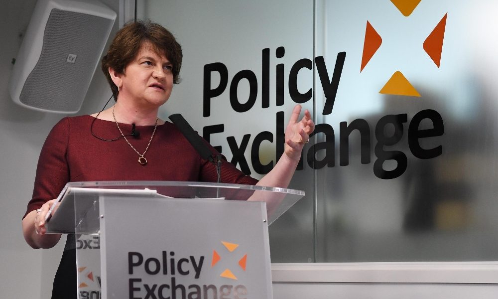 Irlanda Nord: Foster nominata premier