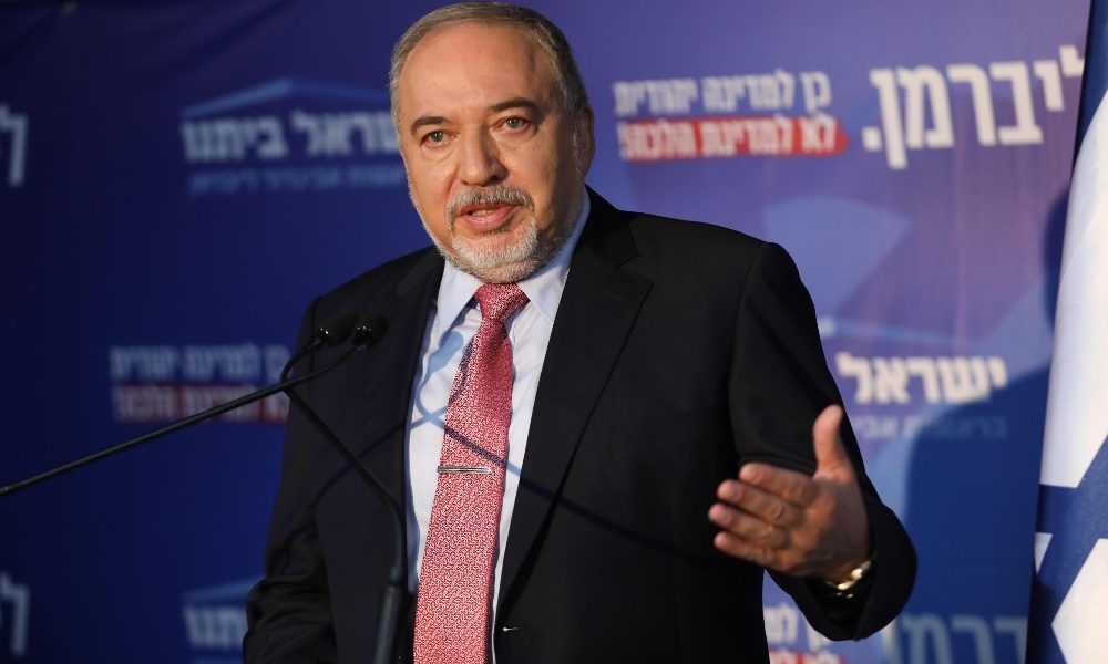 Israele: sì Gantz a condizioni Lieberman
