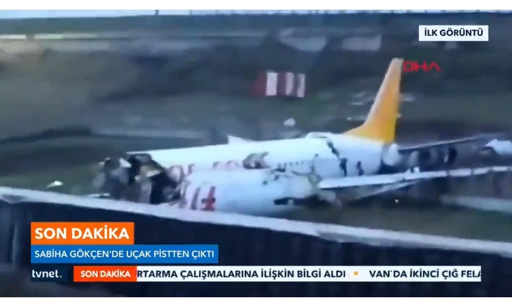 Istanbul:aereo atterra, si spezza in due
