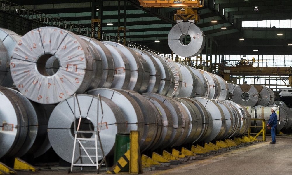 Istat: produzione industria ottobre-2,4%