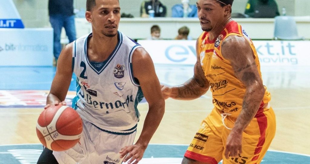 L’annuncio di Cantù: l’americano Smith ancora positivo al Coronavirus