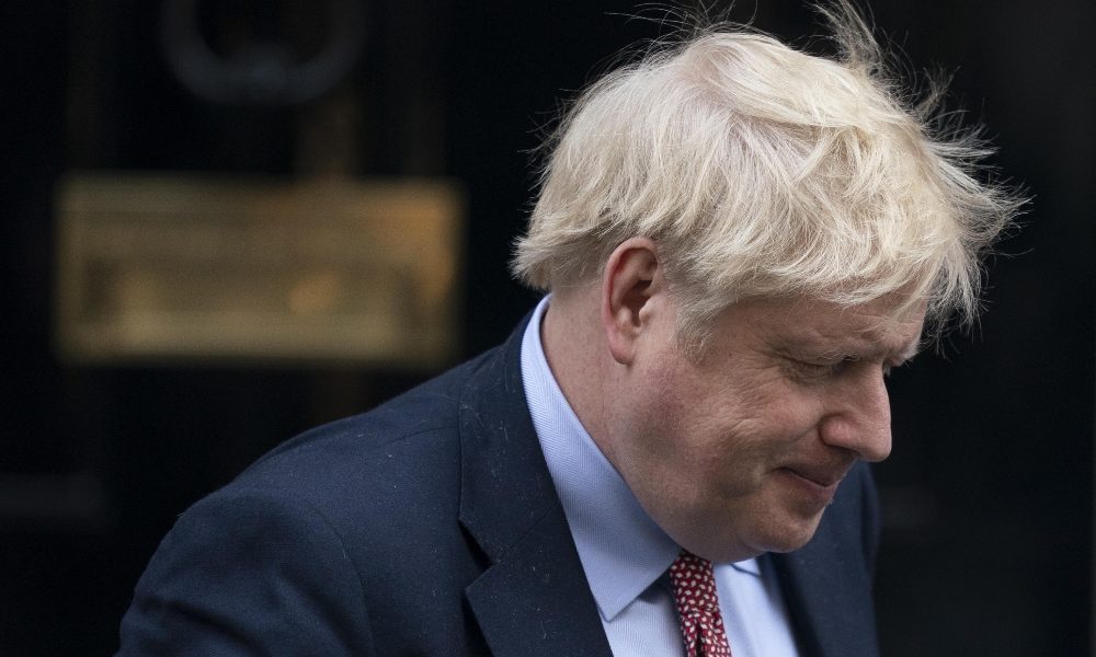 Johnson rimane al comando del Paese