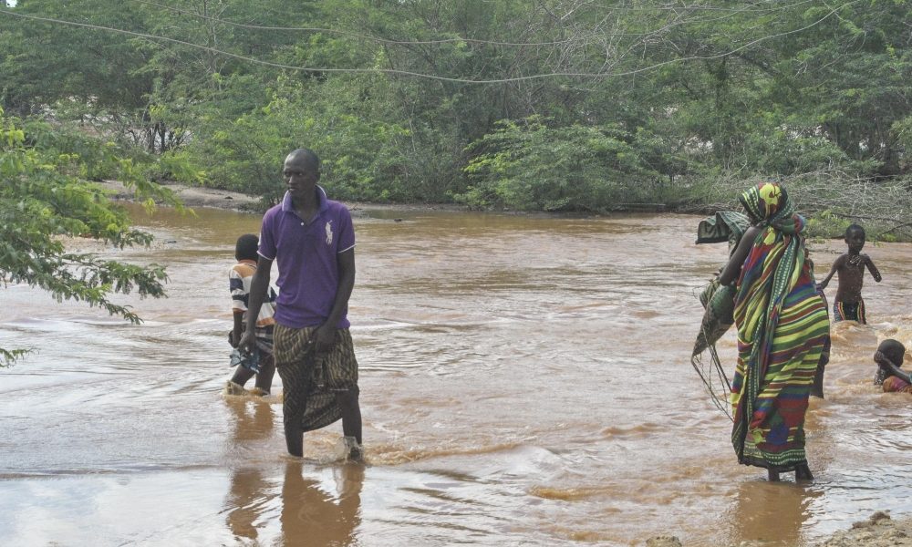 Kenya: alluvioni sommergono Parco nazionale del Lago Nakuru