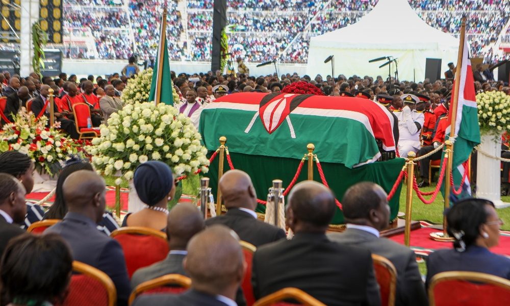 Kenya: in migliaia ai funerali di Moi