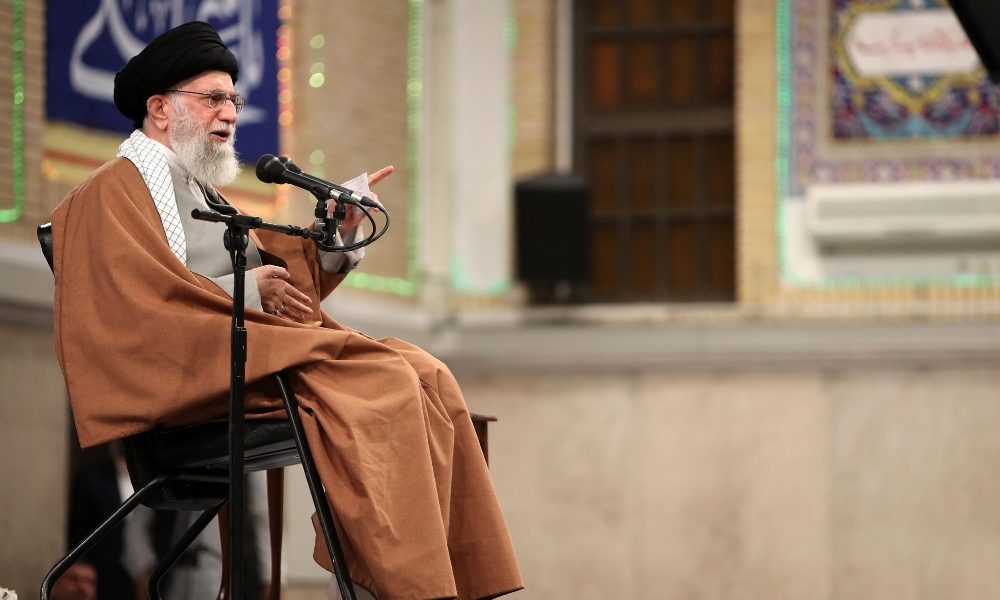 Khamenei, dialogo sul nucleare è inganno