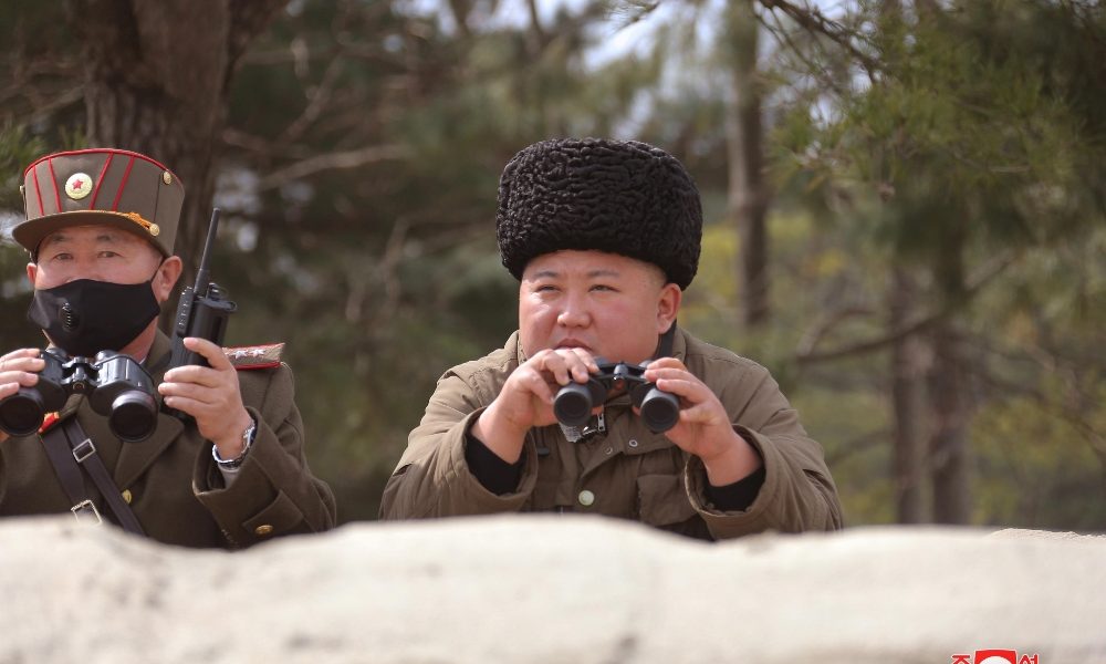 Kim presenzia esercitazioni artiglieria