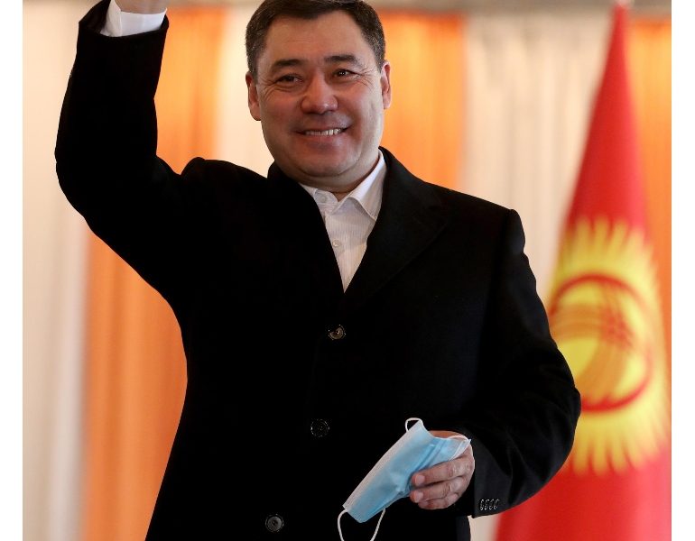 Kirghizistan: trionfo del populista Japarov a presidenziali