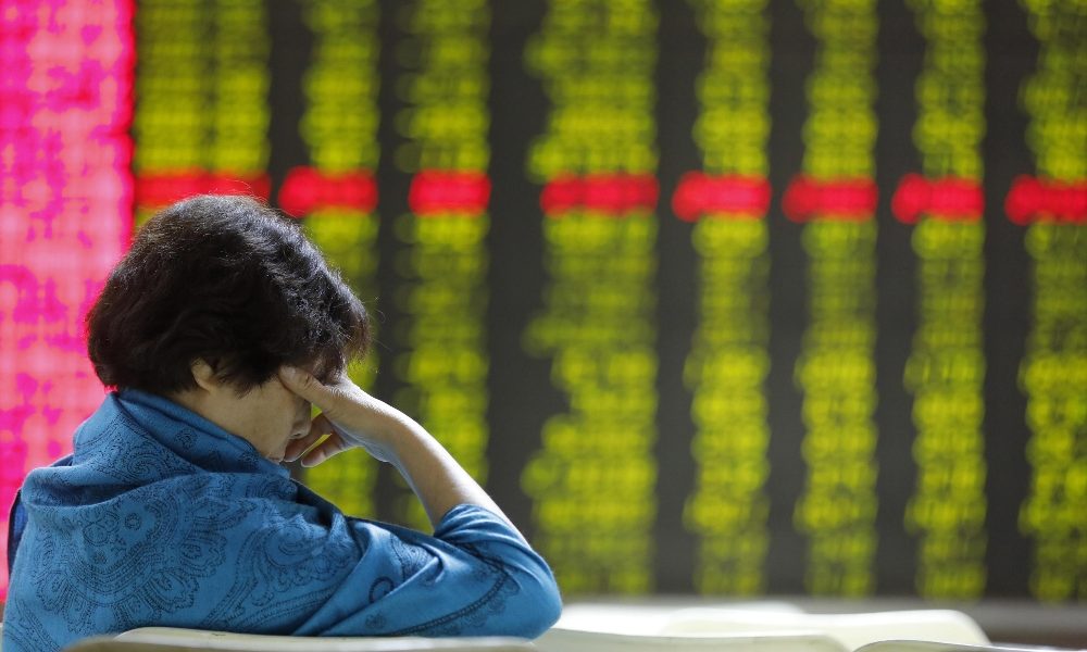 La Borsa di Shanghai apre a -2,23%