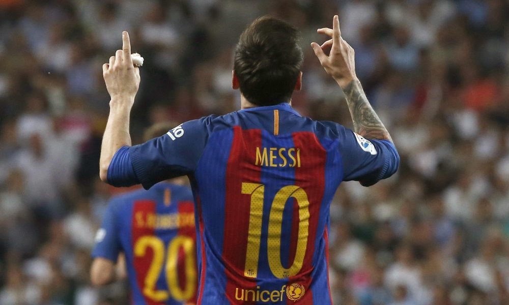 L’aereo di Messi costretto a un atterraggio d’emergenza