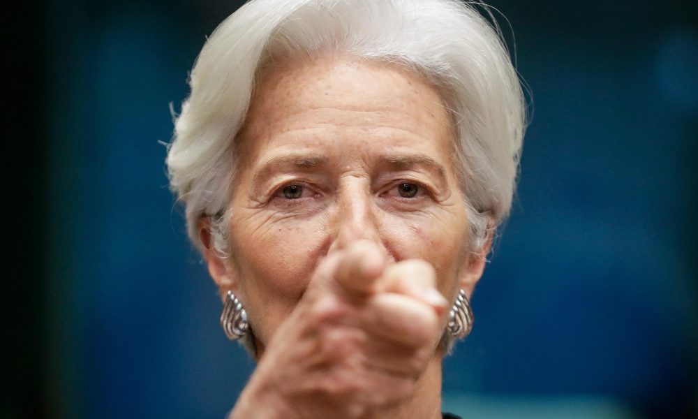 Lagarde, slancio crescita rallentato