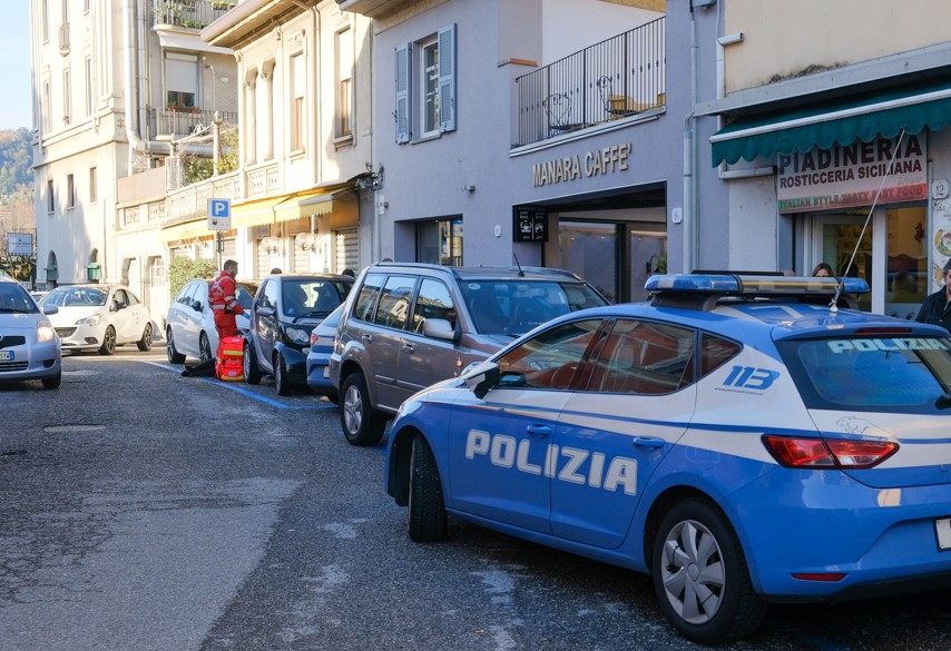 Largo Leopardi, violenta rissa tra parenti: l’intervento della polizia