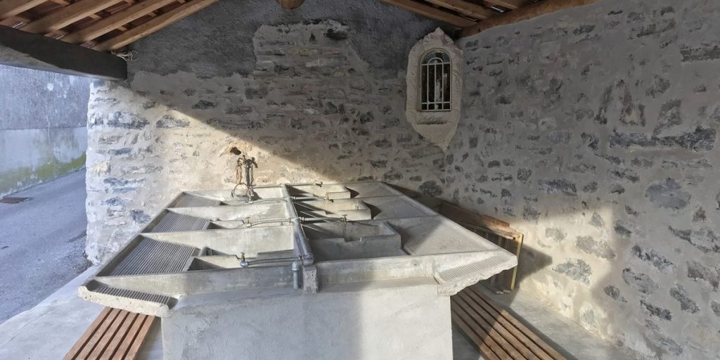 Cernobbio, è terminato il restauro del lavatoio di Olzino