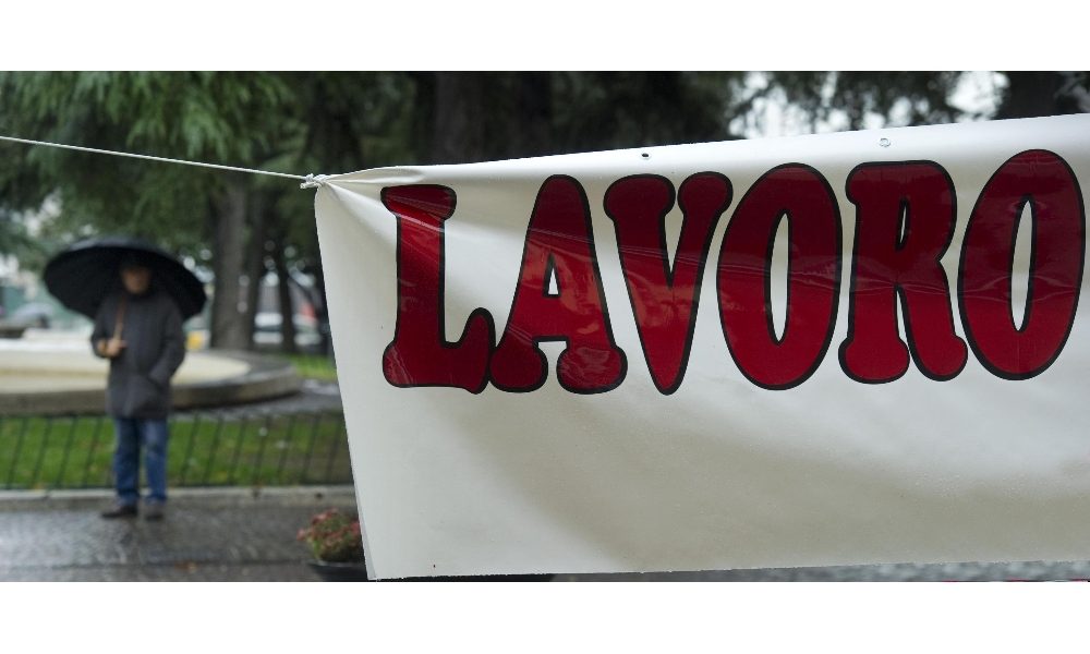 Lavoro: Cgia, crollate ore di 2,3 mld
