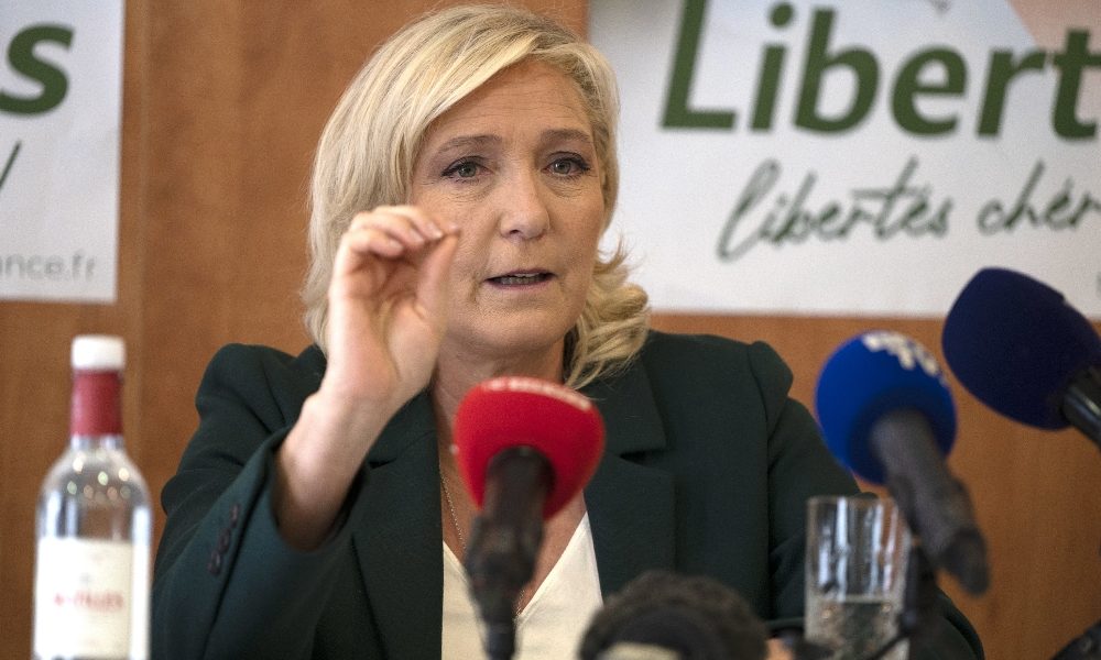 Le Pen, sostegno a Varsavia, ‘l’Ue è un mostro’