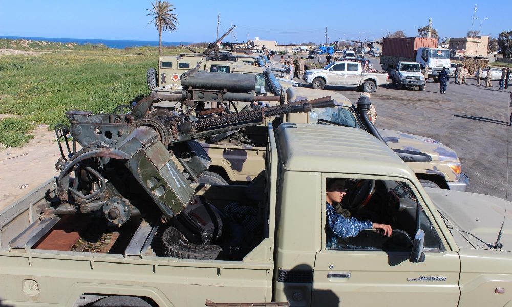 Libia: Difesa, nessun ritiro italiani