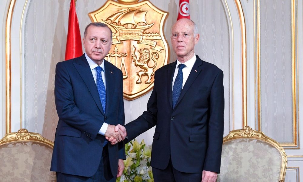 Libia:Erdogan a Tunisi per cessate fuoco