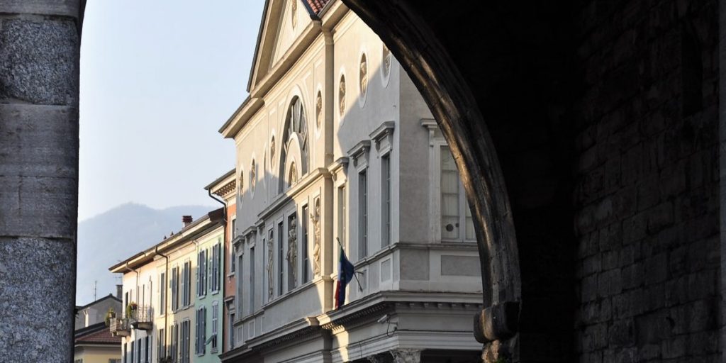 Ritorno a scuola con sorpresa: hackerati i registri elettronici