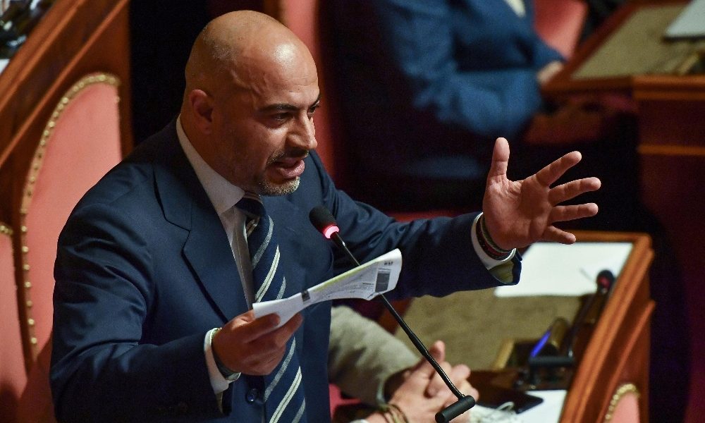M5S: Macina, Paragone si dimetta