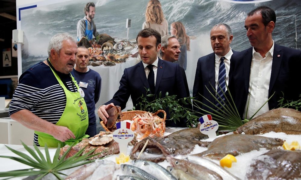 Macron a Napoli, felice di essere qui
